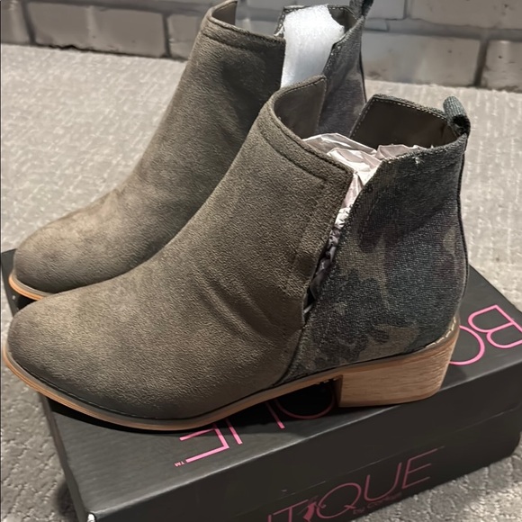 Corkys Charcoal Suede Ankle Booties - Picture 10 of 10